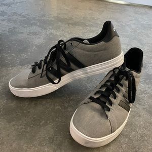 Men’s Adidas Daily 2.0 sneakers, sz 12.5